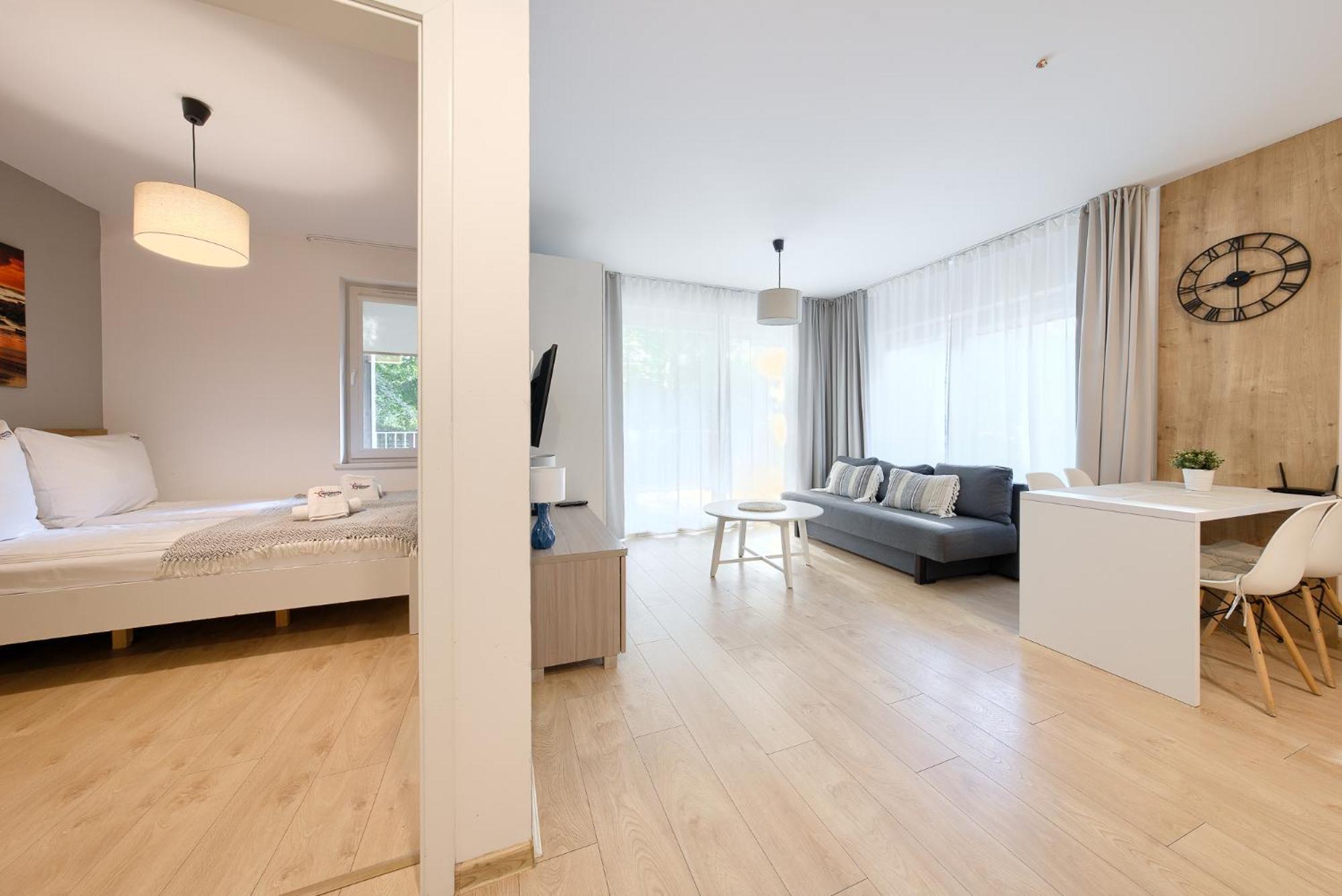 Apartamentyprzymorzu 010 Z Basenem Tarasem I Ogrodkiem Kolobřeh Exteriér fotografie